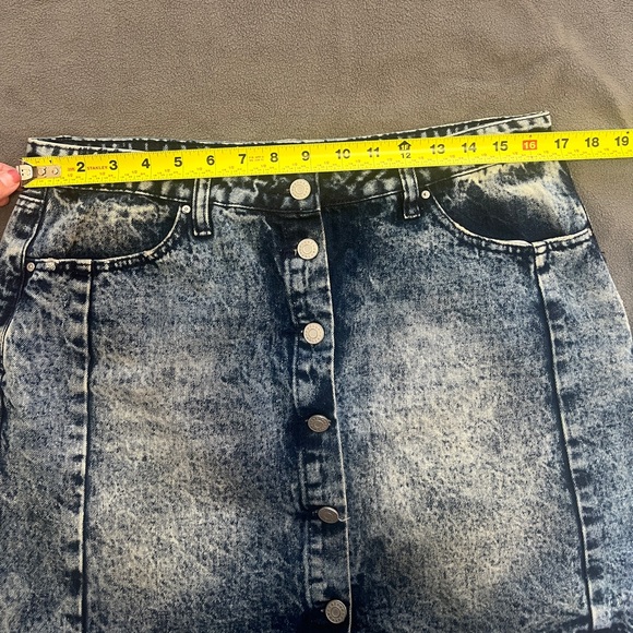Button Down Refuge Jean Skirt Size L - Picture 6 of 7